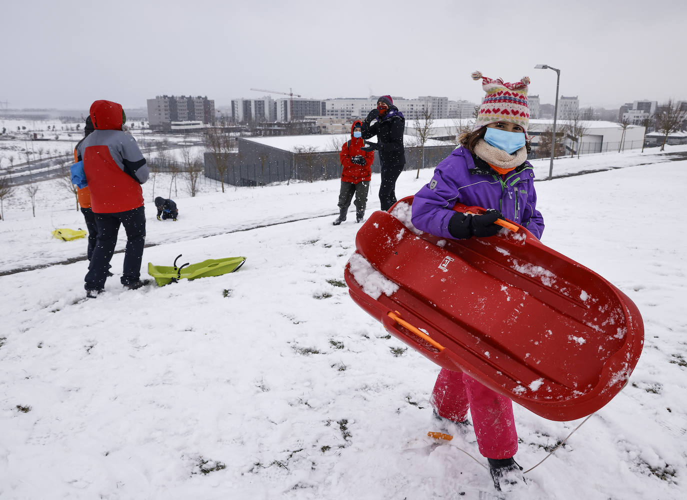 Fotos: Álava se prepara para otra jornada de nieve